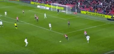 阿根廷球员看女儿球赛时与他人发生争执，被汽车钥匙刺伤头部