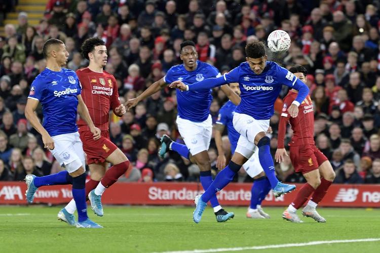 用冠军告别！雷速海报：布斯克茨&阿尔巴完成最后一舞，正式退役