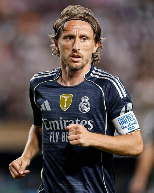 赛季0出场，米体：国米中卫帕拉西奥斯再次受伤，将缺阵几周