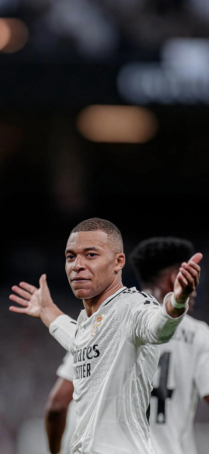 球星无解远射，全网循环播放