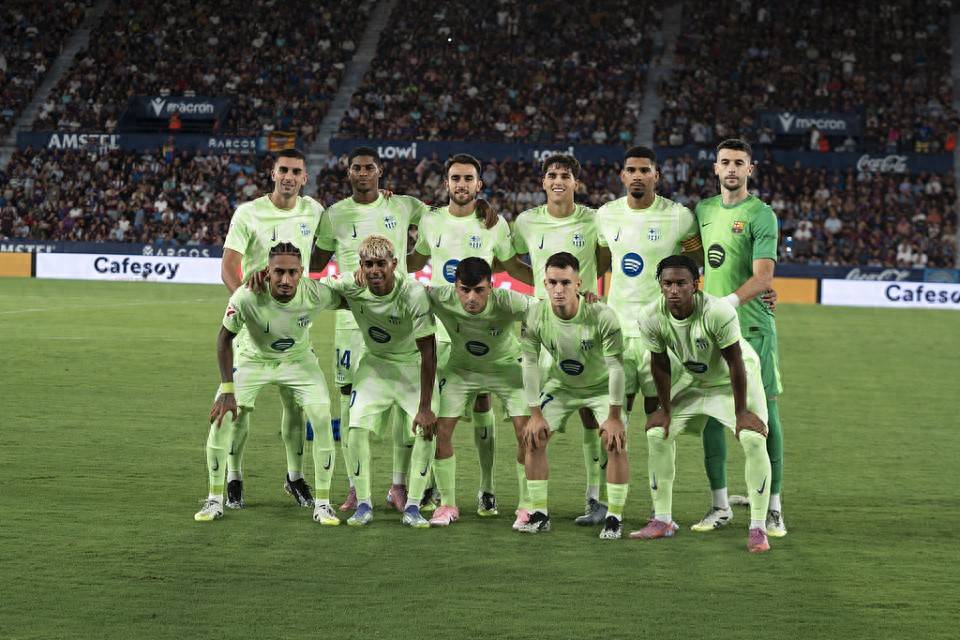 媒体人：邓涵文与云南玉昆更接近，重庆和铁人也有想法