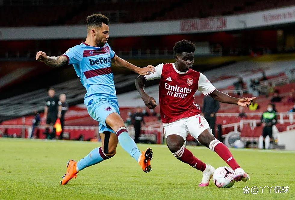 克拉克斯顿赛季第2次三双，本赛季唯二多次拿下三双的中锋